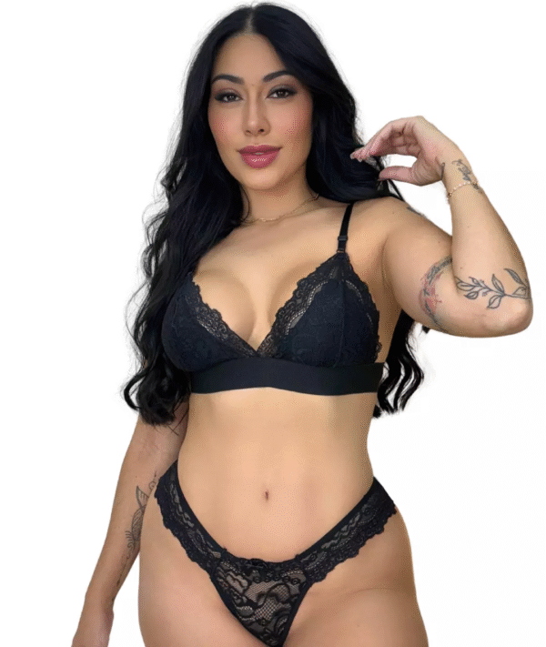 C136 Conjunto Letícia Preto (Frente)